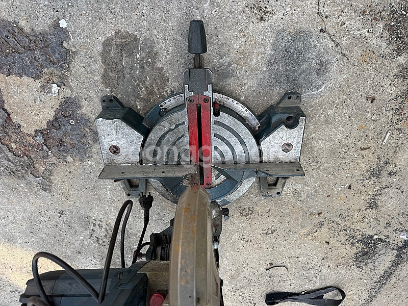 Bosch GCM 10M 각도절단기(사용감 많아요)--3