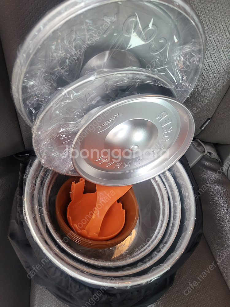 캠핑용 연질코펠 그물망화롯대 미니랜턴여러가지 스텐컵8P 4구콘센트 보냉죽통 등 팔아요--1