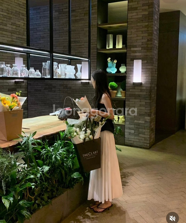 윤슬샵 amorino 아모리노 화이트 롱 스커트--2