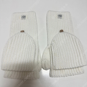 어그 핑거장갑 팝니다