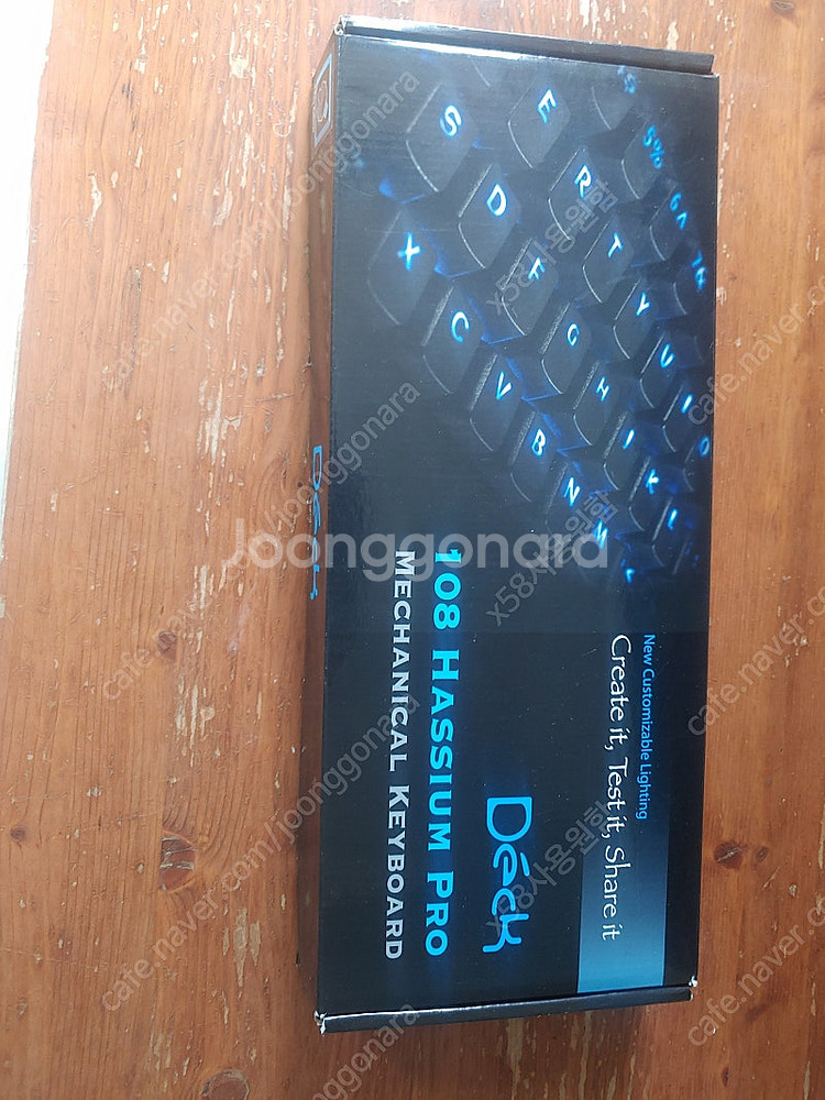 Deck Hassium Pro 덱 헤슘 프로 청축 108키 LED화이트 팝니다--0