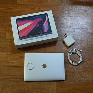 Apple 맥북프로 M1 8G 512G 13인치 풀박스를 70만원 판매