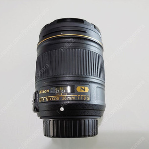 니콘 28.8g AF-S NIKKOR 28mm F1.8G 렌즈 팝니다