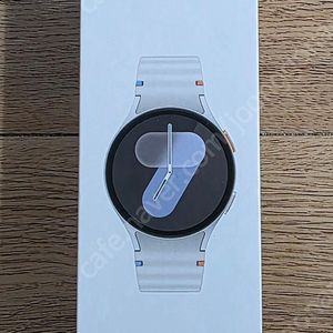 미개봉 삼성 갤럭시 워치7 실버 44mm 블루투스 판매합니다.