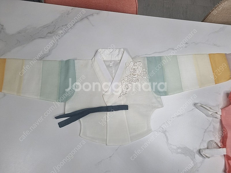 여아 한복 7호 - 반값택포 15000원--1