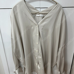 유노이아 블라우스