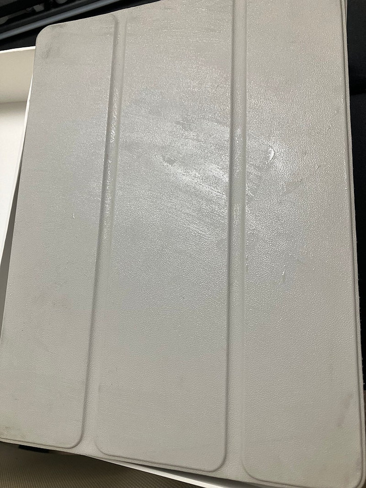 아이패드 7세대 그레이 32기가, 애플펜슬 1세대, 케이스 19만원에 팔아요 이미지