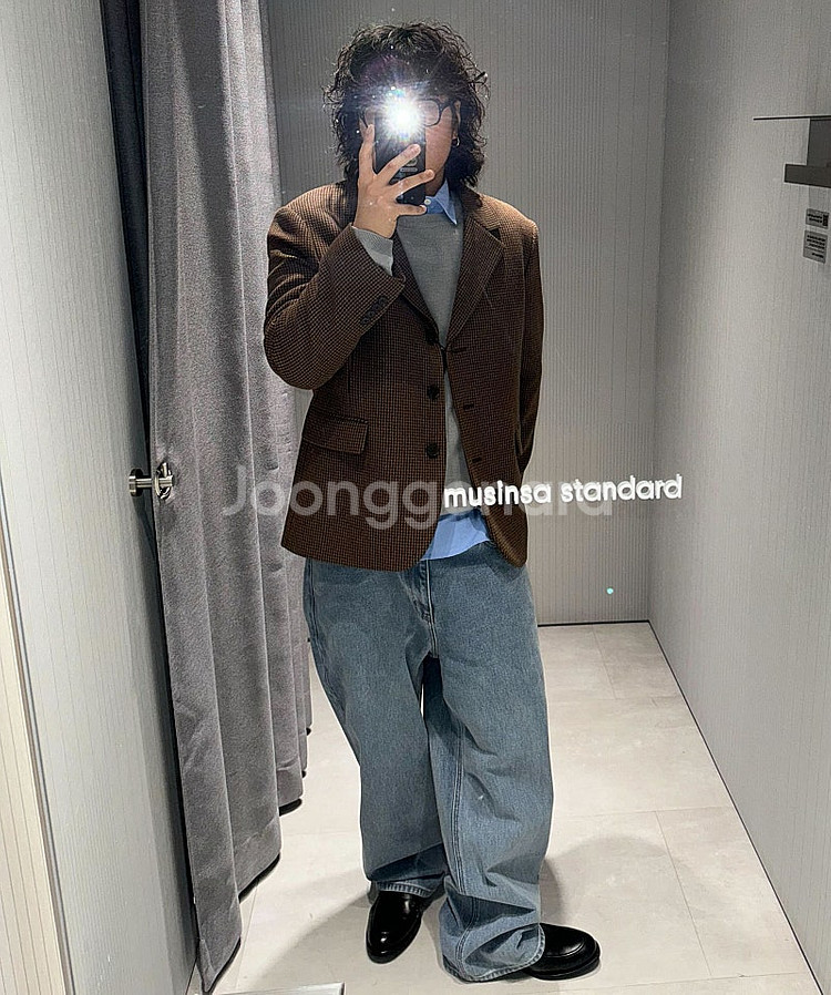 [29] 무신사 스탠다드 와이드 데님 팬츠--6