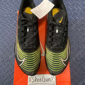 300)나이키 줌 그래비티 2 블랙 옐로우 새제품