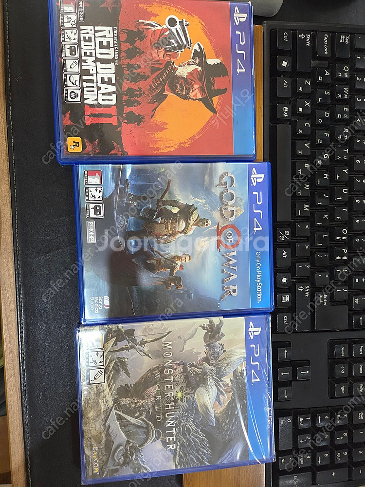 PS4 갓오브워,레데리2,몬스터헌터월드--0