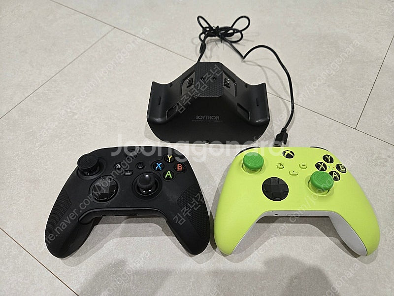 xbox컨트롤러4세대*2 + 조이트론충전거치대--1