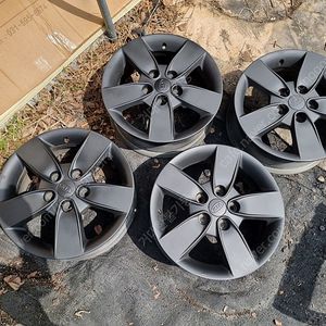 16인치 포르테 K3 포르테쿱 카랜스2 스포티지 // 20인치 BMW E71 X6 순정 축구공 블랙 휠타이어