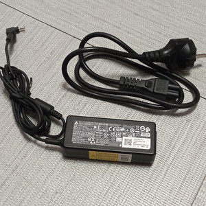 노트북 충전기 19V 2.37A