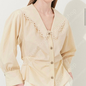 한섬 타임 세일러 칼라 레이스 블라우스 탑 (블랙 색상)