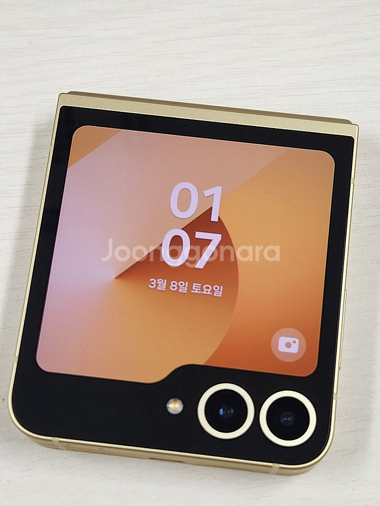 갤럭시Z플립6 옐로우 256용량 미파손 무잔상새상품컨디션 초S급 선물용 추천 52만 판매해요--1