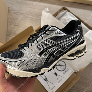 [260] 아식스X언리미티드 젤카야노14 캐리어 그레이 블랙