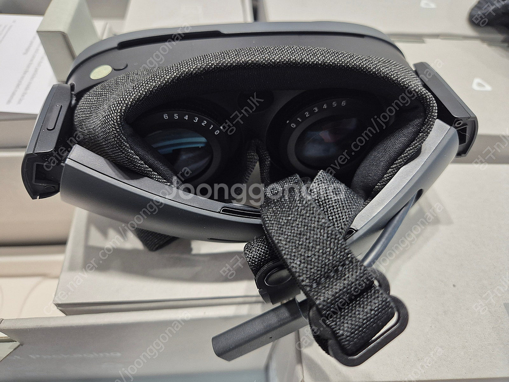 HTC VIVE XR 엘리트 디럭스 + 배터리크래들 판...--4