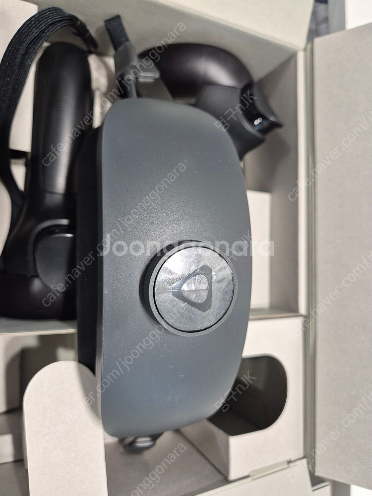 HTC VIVE XR 엘리트 디럭스 + 배터리크래들 판...--7