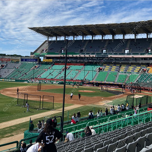 9월 6일 SSG vs 롯데 3루 내야지정석 내야필드석 응원석옆 3연석