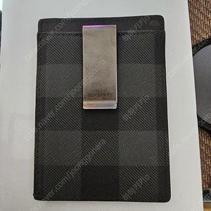 남성 버버리 머니클립 팝니다 사진유