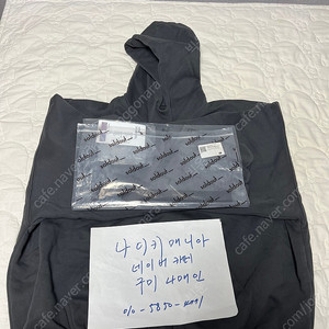 L 이지 갭 엔지니어드 바이 발렌시아가 도브 후드 블랙