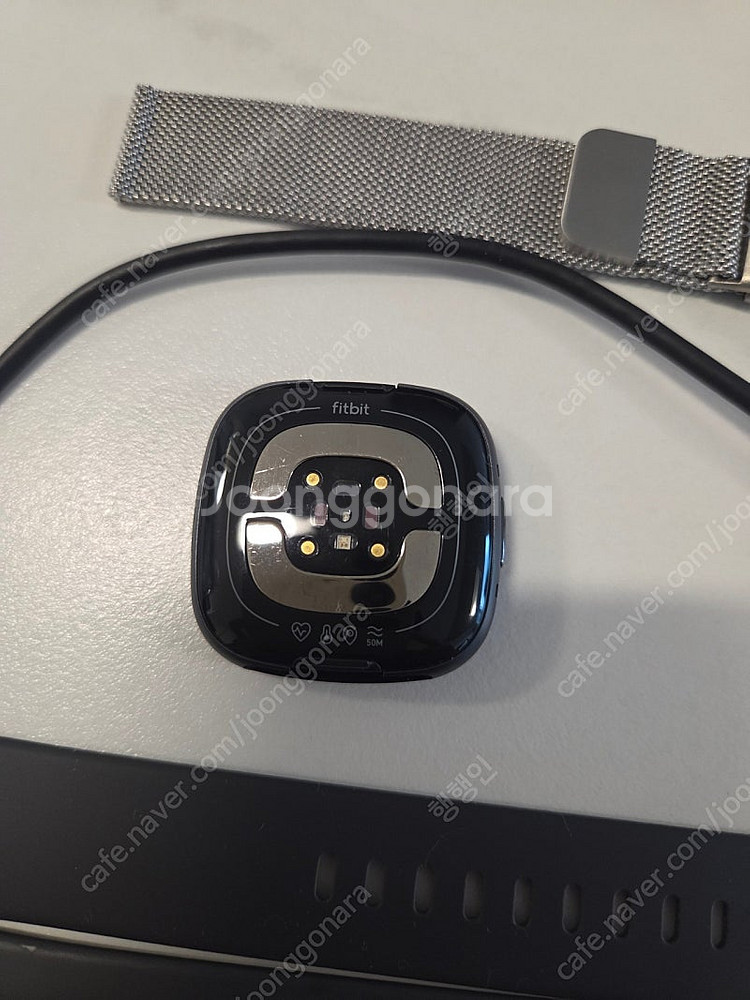 핏빗 센스2 팝니다--2