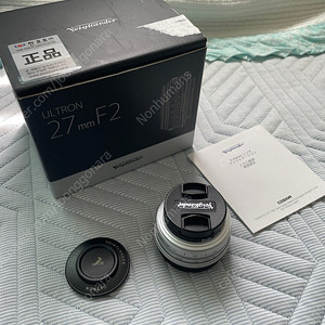 보이그랜더 27mm f2 실버 후지 x마운트 팝니다.