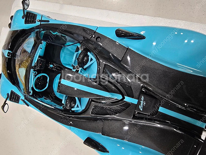 1:18 다이캐스트 Zonda UNO--5