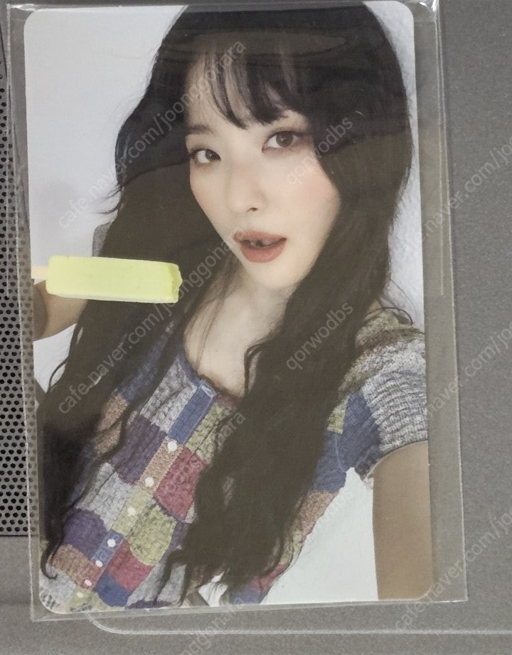 아슬(아이린&슬기) TILT QR앨범(포카포함), 슬기 럭드포카 이미지