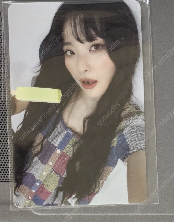 아슬(아이린&슬기) TILT QR앨범, 슬기 럭드포카 이미지