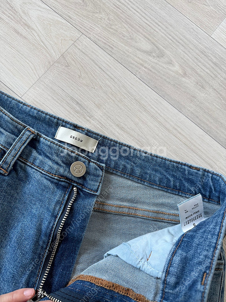 그레이룸 슬림부츠컷 중청데님 s--4