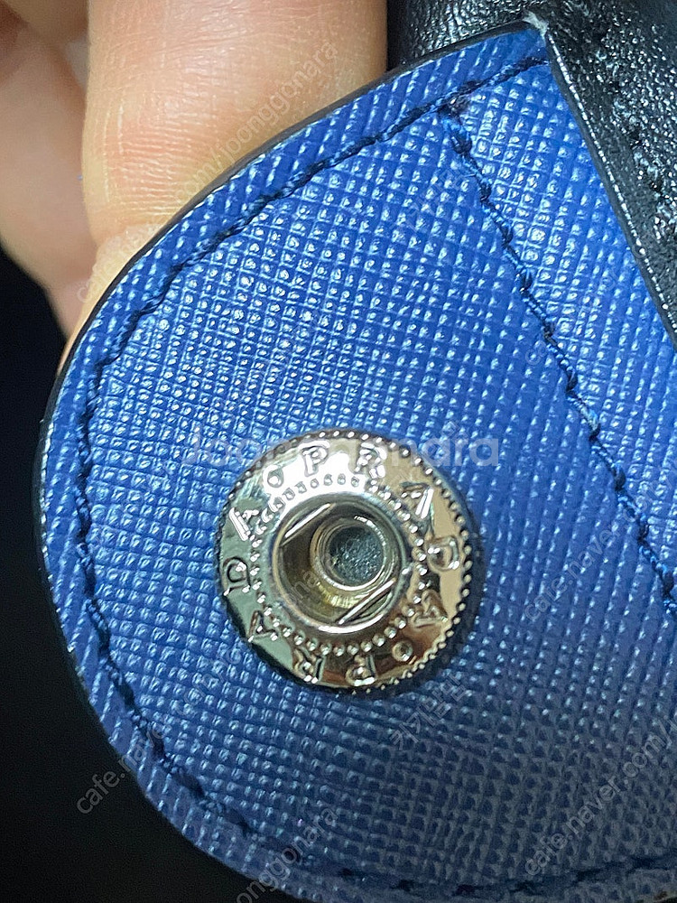 프라다 삼각로고 사피아노 가방(토트,크로스백)--4