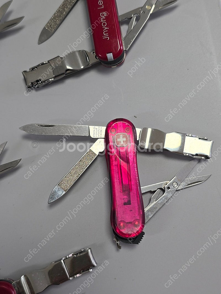 빅토리녹스 또는 웽거 손톱깎이 멀티툴 1개 가격 중고 착불--4