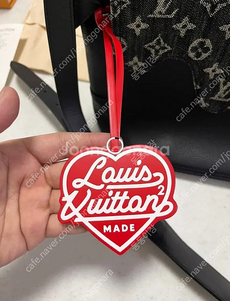 루이비통 X 니고 도쿄 한정판 베사체 블랙 모노그램 데님 크로스 겸 숄더 메신저백(M45971)--1