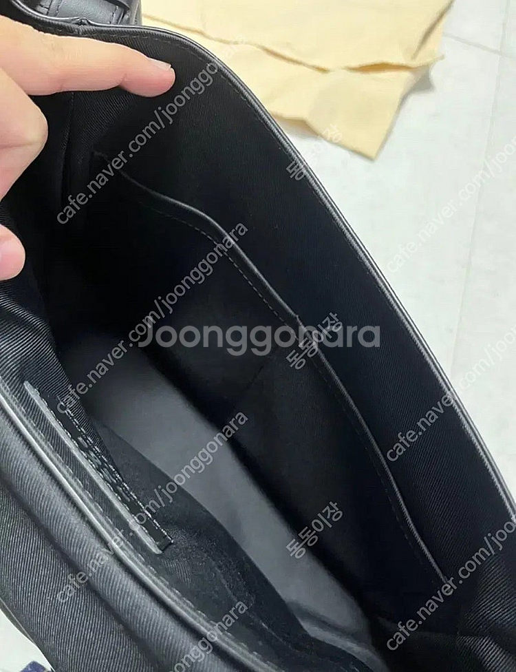 루이비통 X 니고 도쿄 한정판 베사체 블랙 모노그램 데님 크로스 겸 숄더 메신저백(M45971)--6