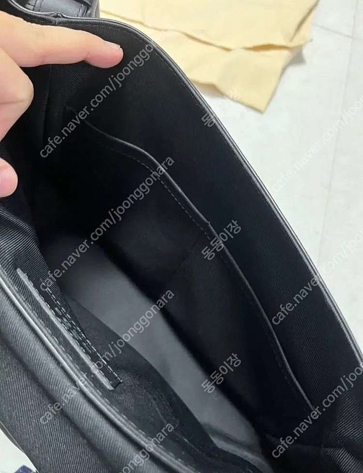 루이비통 X 니고 도쿄 한정판 베사체 블랙 모노그램 데님 크로스 겸 숄더 메신저백(M45971)--6