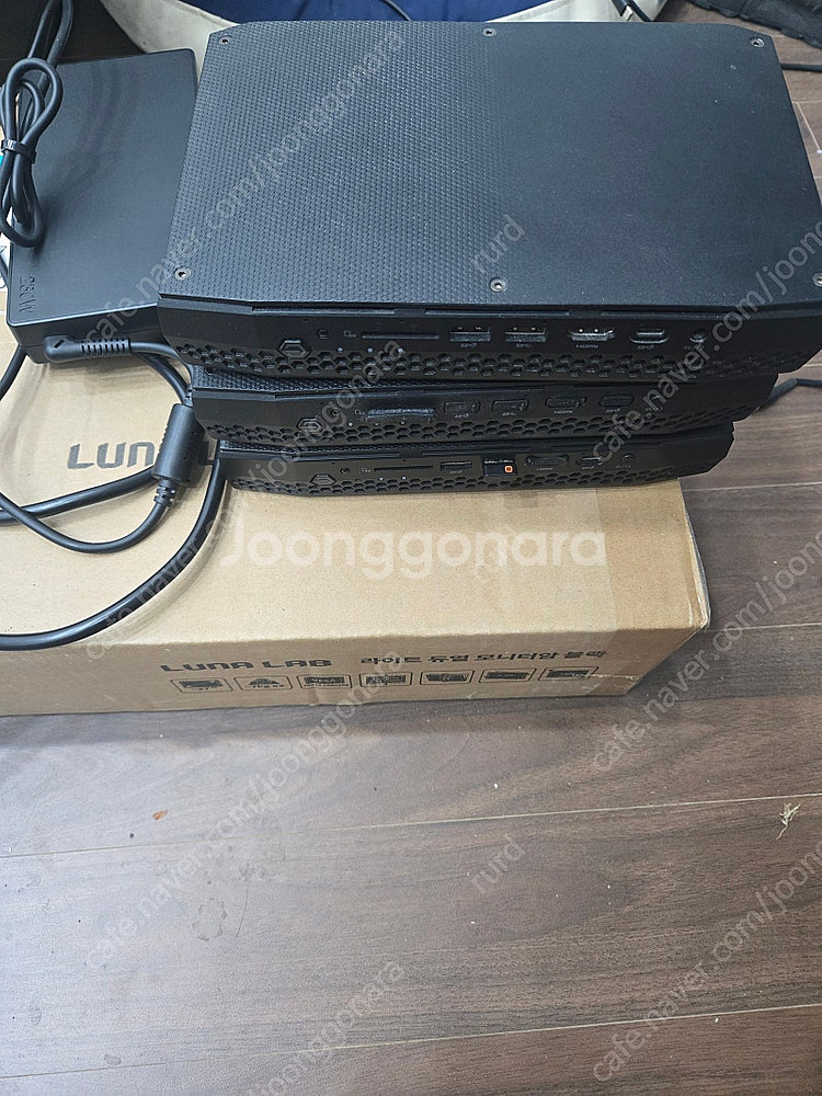 인텔 nuc NUC8i7HVK 하데스 캐년 팝니다--0