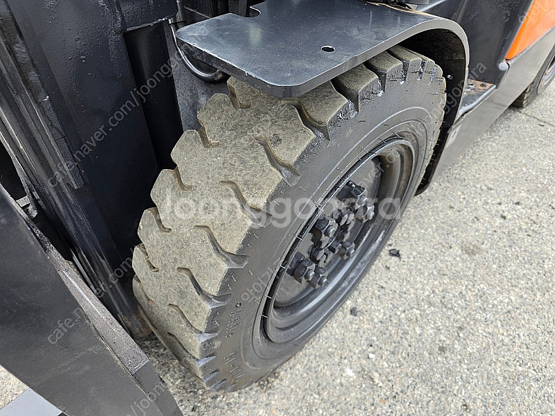 특A급 두산 2톤 디젤지게차 D20S-5 팝니다.--8