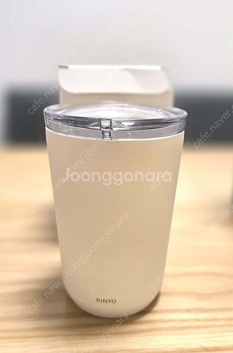 새제품 킨토(Kinto) 컵 텀블러 (킨토 투 고 텀블러 윗 플러그 360ml ) 화이트--0