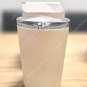 새제품 킨토(Kinto) 컵 텀블러 (킨토 투 고 텀블러 윗 플러그 360ml ) 화이트