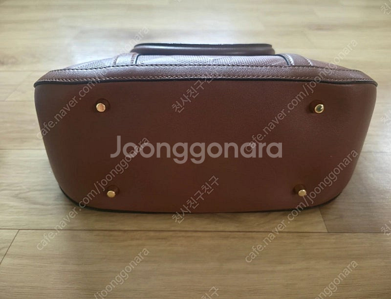 버버리 스몰 레더 오차드 브라운--2