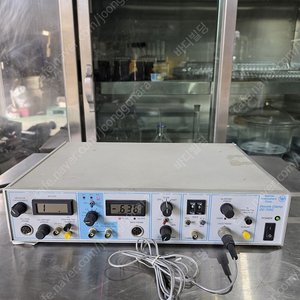 중고 WARNER Oocyte Clamp 전압 클램프 OC-725C 팝니다.