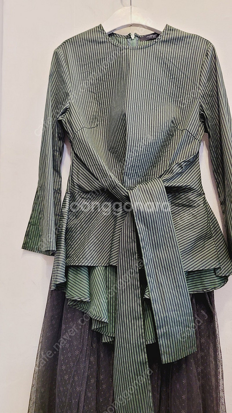 질스튜어트 펨플럼 블라우스. 질스튜어트 레이스샤 스커트--1