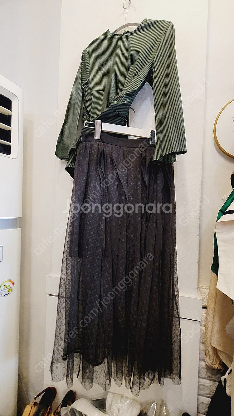 질스튜어트 펨플럼 블라우스. 질스튜어트 레이스샤 스커트--5