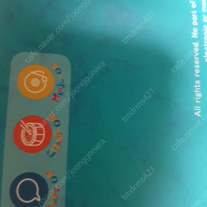 키즈엠 잉글리시 크레용 a,b,c,d 단계 본 책만 48권, a단계 DVD 12장. 각단계 복사본 음원 시디 4장