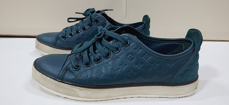 루이비통 모노그램 가죽/누벅 로우탑 스니커즈 230mm - 15만 이미지
