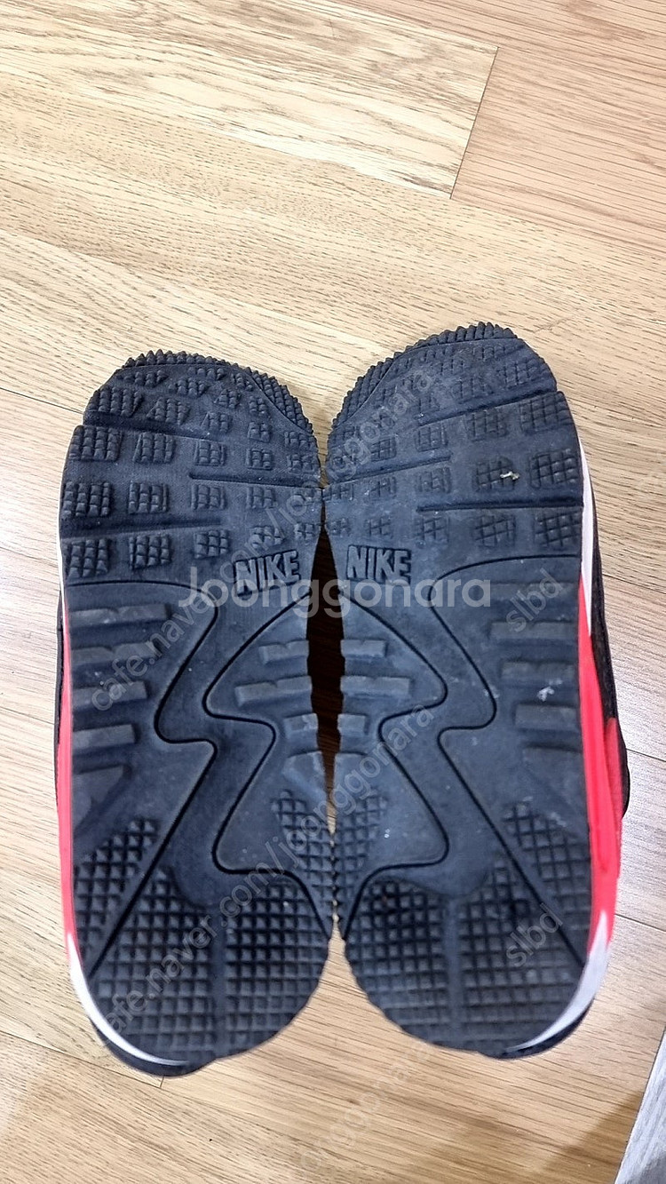 나이키 air max 270 팝니다.--7