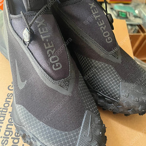 나이키 ACG 마운틴플라이 고어텍스 (CT2904-002) 블랙 265
