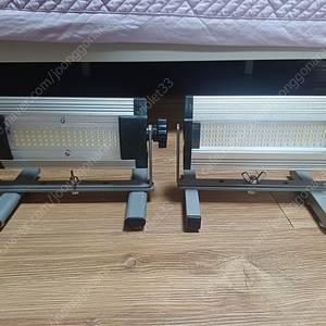 충전식 LED 라이트 2대 일괄 판매해요