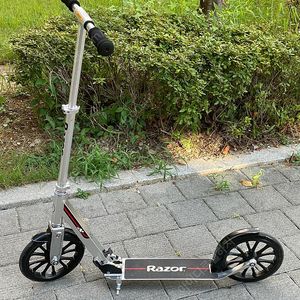 가격인하) razor A6 레이저 킥보드 성인 아동 겸용